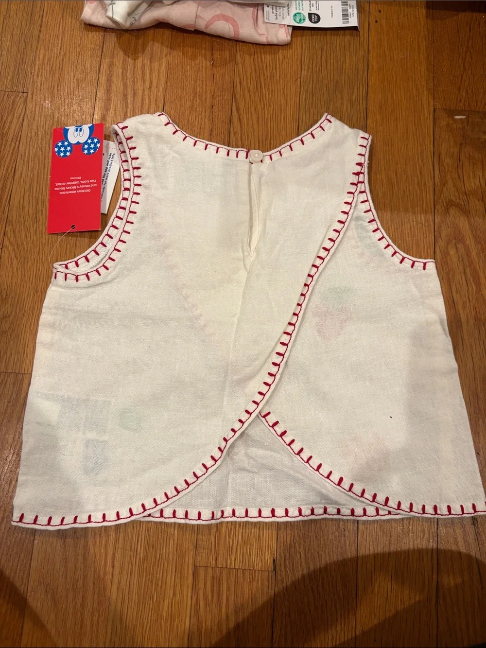 Old Navy x Disney Sleeveless Linen-Blend Top with Minnie & Fruit Embroidery